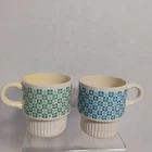 Vtg Set of 2 McCoy Checkered Daisy Pattern Stacking Mugs Green & Blue