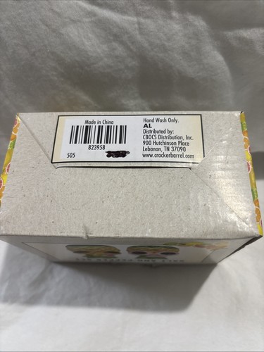 Adorable PINEAPPLE SALT & PEPPER SHAKERS Cracker Barrel Ceramic 3.25” NEW IN BOX - Picture 5 of 12