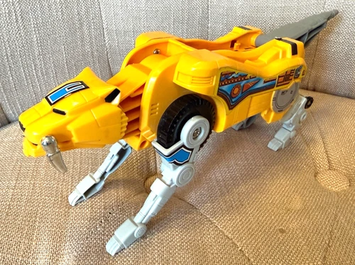 Bandai MMPR Yellow Sabretooth Tiger Zord 1993 Power Rangers Vintage Figure