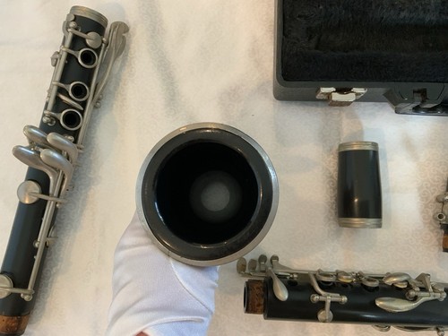 VTG Armstrong Clarinet with Case and Accessories - Picture 14 of 24
