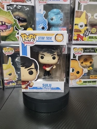 Funko Pop! Television Star Trek - Sulu #1140 - Pop Protector Offered