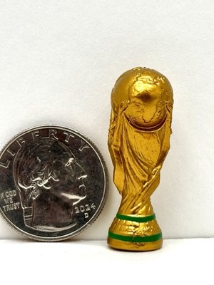 Zuru Ballers FIFA World Cup Soccer Rare Kylian Mbappe with Gold