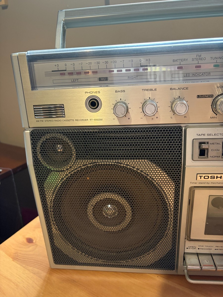 Vintage Toshiba BomBeat RT-8980SM Boombox AM/FM Cassette Recorder