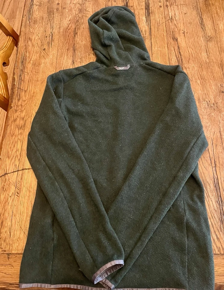 Women’s hoodie Salewa Size Large Hiking Climbing wool blend Jacket Color Green - Image 3 of 4