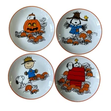 Peanuts Halloween SNOOPY CHARLIE BROWN 6” Appetizer Plate Set of 4 Ceramic New