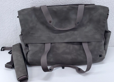 lululemon computer bag Everywhere Backpack 22L Tech Canvas and pens secure Lululemon athletica Multi-Pocket Tote Bag