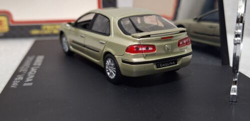 Renault Laguna II V6 24 V Dynamique Beige Met 1:43 Universal Hobbies - Picture 4 of 10