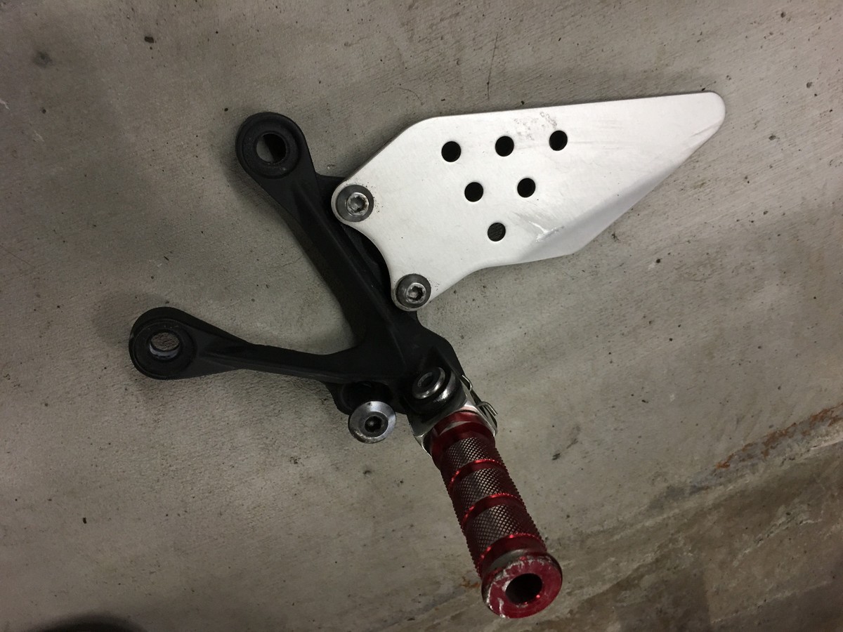Kawasaki ZX6R 636 ZX-6RR ninja 2005 2006 left front peg set