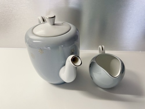 Seyei Fine China Nagoya Japan Snowy Snowflakes 3514 Teapot & Creamer. - Picture 6 of 10