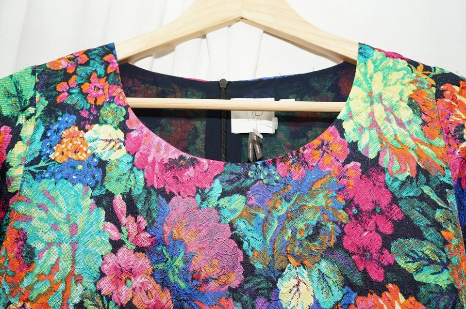 Vestido Anthropologie HD in Paris Vibrante Colorido Floral Manga 3/4 Talla Pequeña S Foto 4 de 4