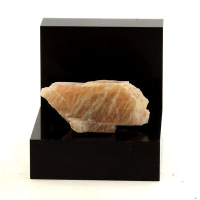 Steine Und Mineralien. Mikroklin. 22,31 Ct. Buckingham, Québec, Kanada.