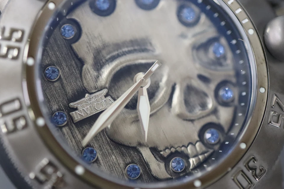 INVICTA Subaqua Hombre 50mm Acero Inoxidable Titanio Esfera Negra 513 Cuarzo 37430. Foto 3 de 4