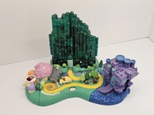 2001 Wizard of Oz Emerald City Micro Playset – Polly Pocket Style – As-Is
