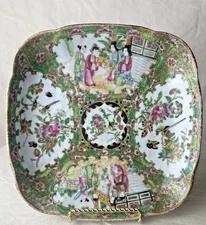 ANTIQUE CHINESE ROSE MEDALLION SERVING PLATE