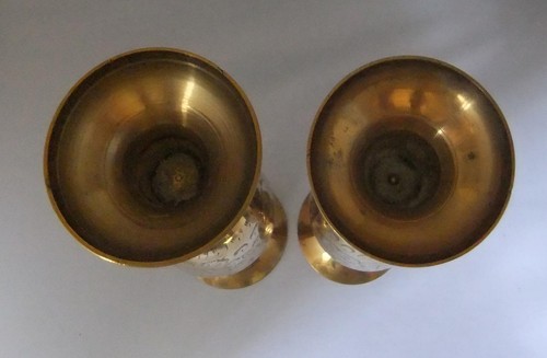 Gutes Paar indische Messingvasen mit eingeschnittener Dekoration, 29 cm hoch - Bild 7 von 9