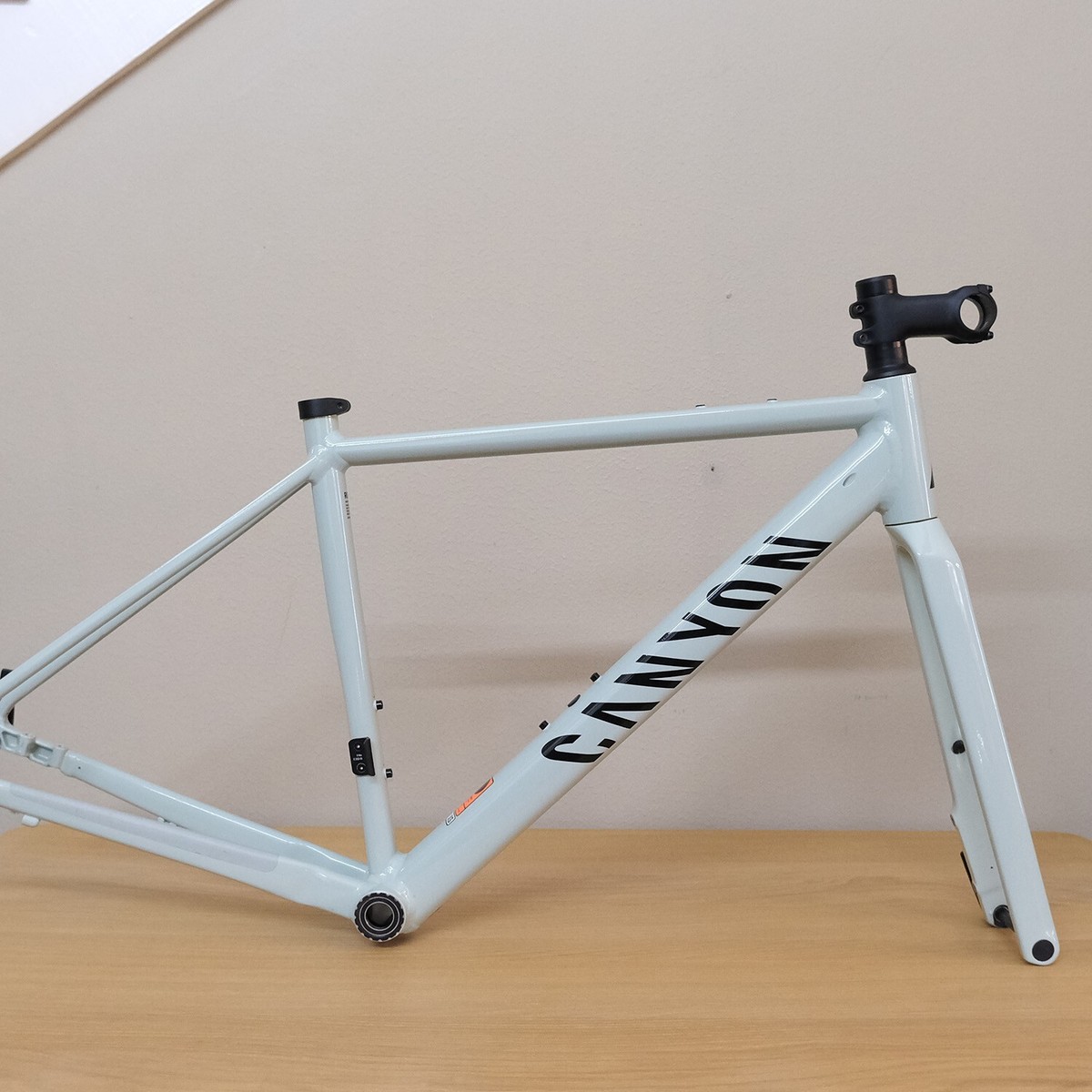 美品CANYON ENDURACE CF SL DISC XS フレームセット 2021 Canyon Endurace CF SL Disc Frameset Electric – Specs