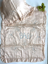 VINTAGE 1940s Embroidered Baby Nursery Crib Blanket Matching Pillow Case Pink