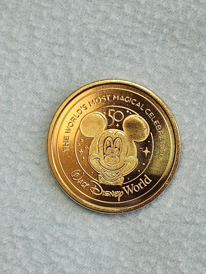 Pinocchio Walt Disney World 50th Anniversary Commemorative Gold ...