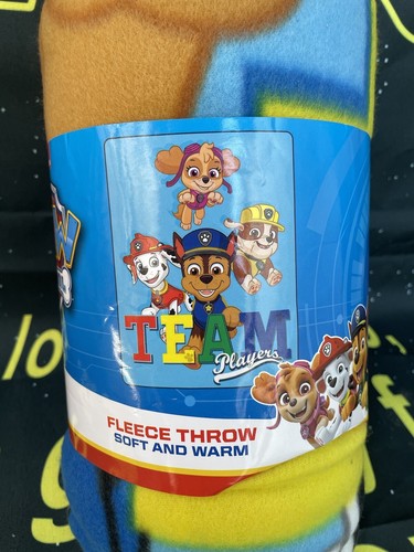 Paw Patrol Fleece Throw - Team Players (NEW) - Picture 2 of 6