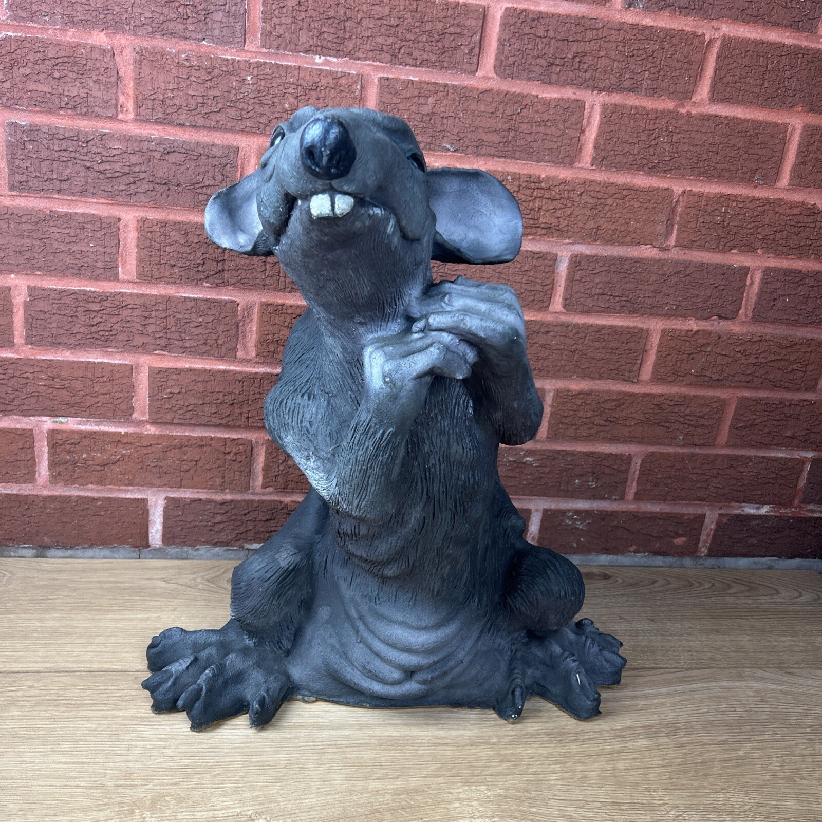 Picture 6 of 24