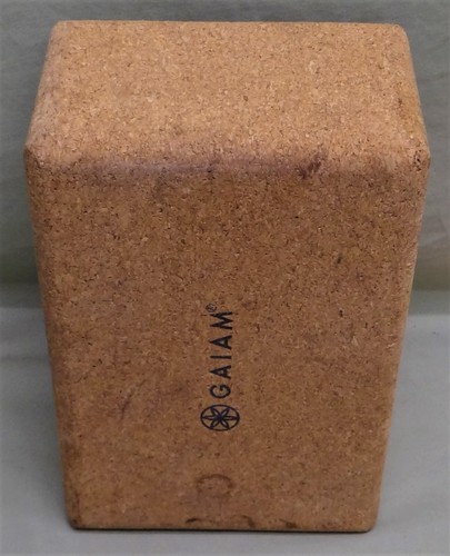 Gaiam Cork Yoga Block, 9" x 5.5" x 4" - Excellent condition - Picture 4 of 4