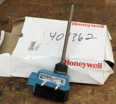 #ad Honeywell BZE6 2RN18 Limit Switch Medium Duty Enclosed Switch Compact Wobble $85.00