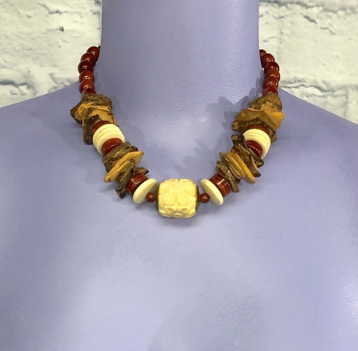 Hook closure deals necklace
