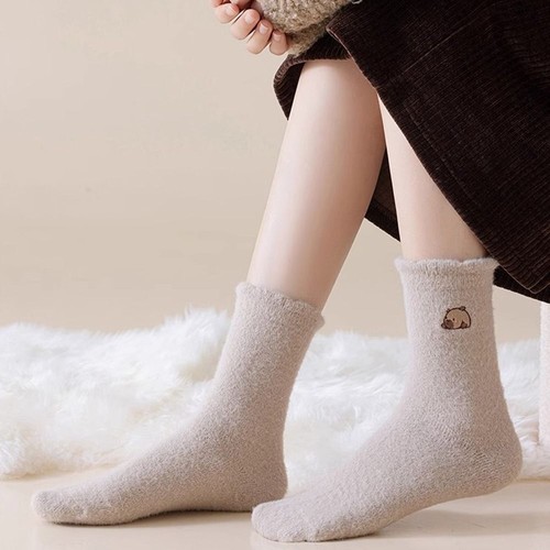 1Pair Soft Capybara Socks Thick Floor Sleep Socks Winter Socks for Woman Girls - Picture 5 of 17