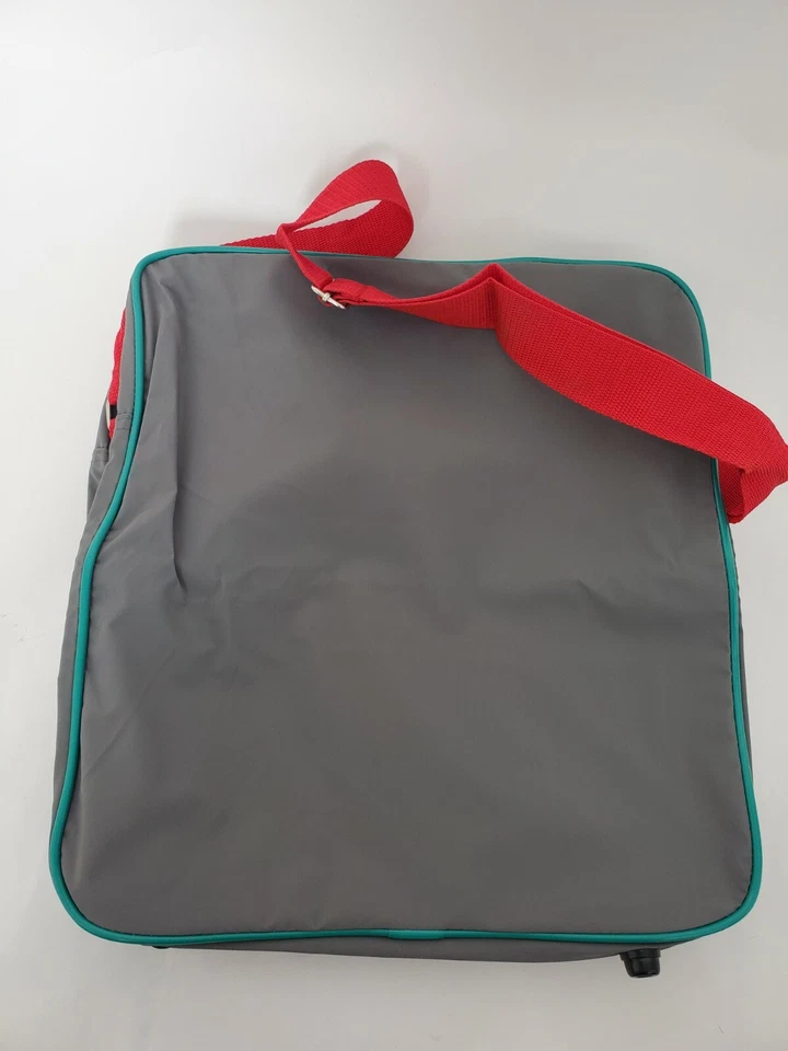 Bolso Club Disney Magic Kingdom de Colección - Bandolera - 14x14" - Edición Tarjeta Dorada - Nuevo de Lote Antiguo Foto 3 de 4