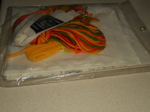 SULTANA Needlepoint Decorator Pillow Kit IN FULL BLOOM No. 32141 Fall Autumn New - Picture 9 of 10