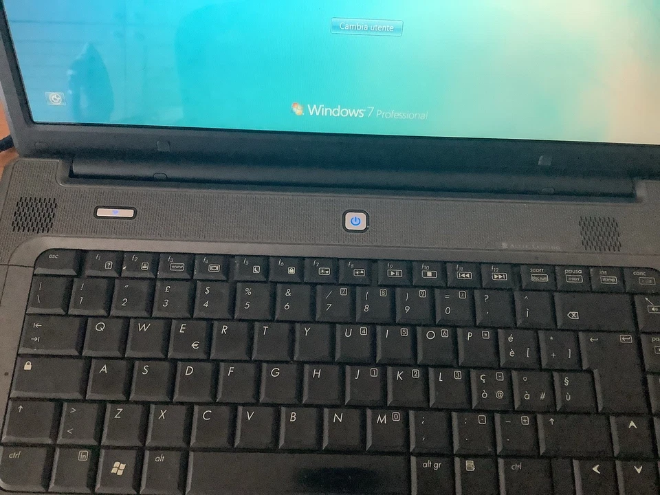 COMPAQ PRESARIO C700*Notebook 15.4" Pentium DUAL CORE-2GB RAM 300 Gb HDD - WIN7 - Image 4 of 4