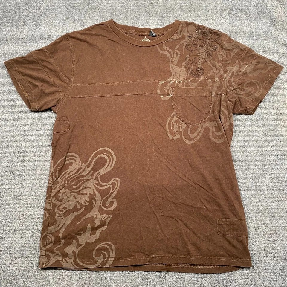 Camisa marrón Íñigo Star grande Y2K calavera dragón huesos cruzados bucaneros Foto 2 de 4