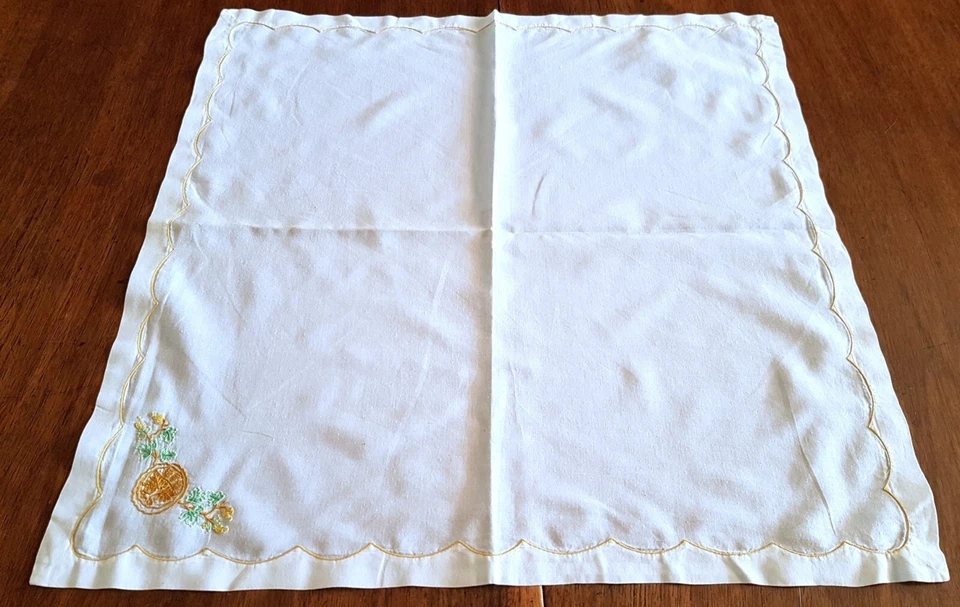 8 Serviettes de table début XXe en fil brodée - 49 cm x 49 cm - Photo 2/3