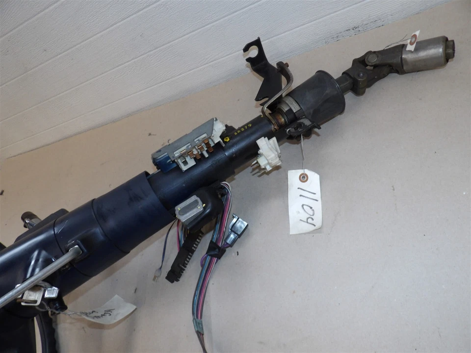 Columna de dirección Oldsmobile Omega 82-84 Cambio de columna; sin limpiaparabrisas de pulso de rueda inclinable Foto 2 de 4