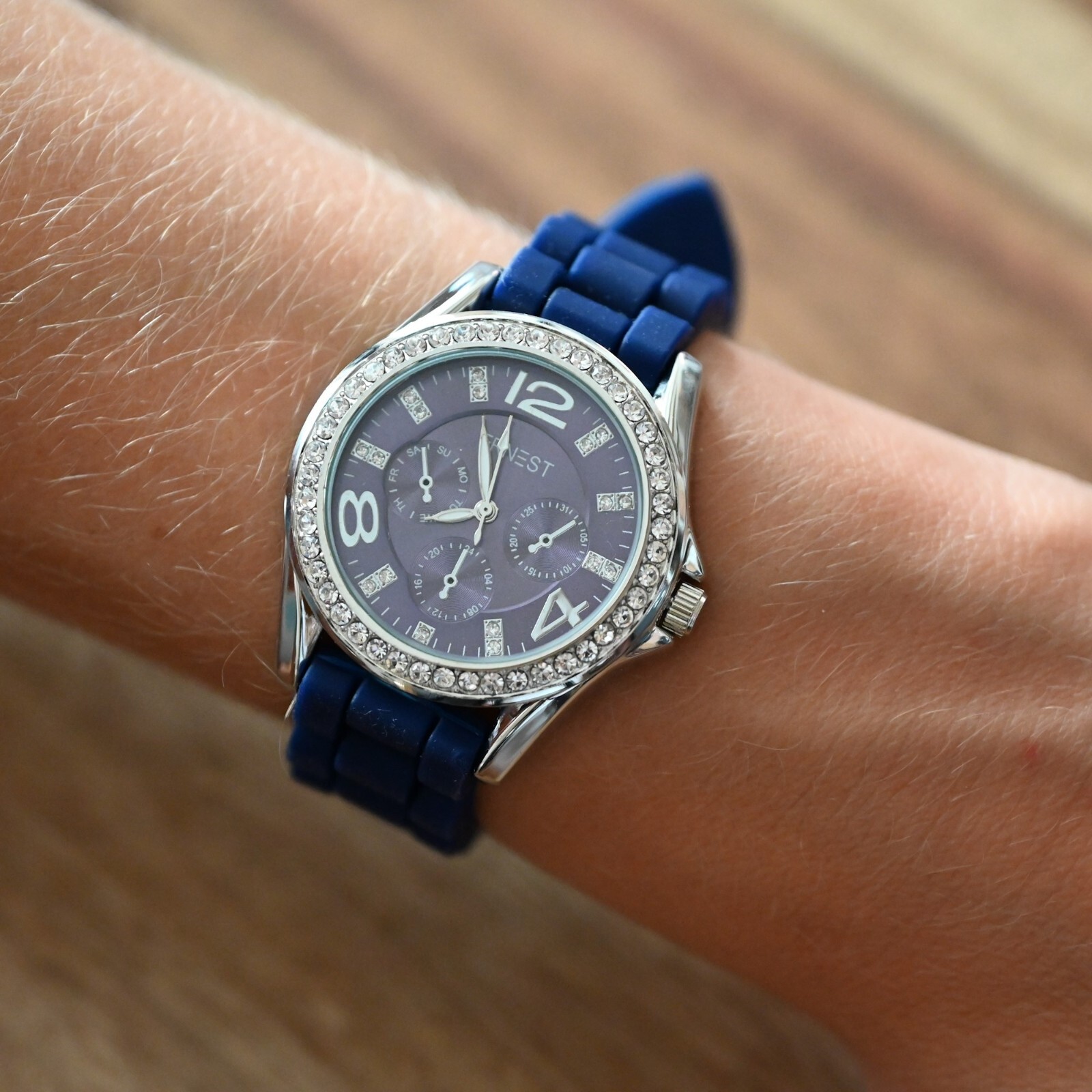 Montre Ernest silicone bleu marine strass avec bracelet souple ultra-confort