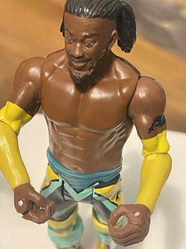 Figurine WWE Mattel Basic Wrestling, lotto di due - Foto 3 di 18