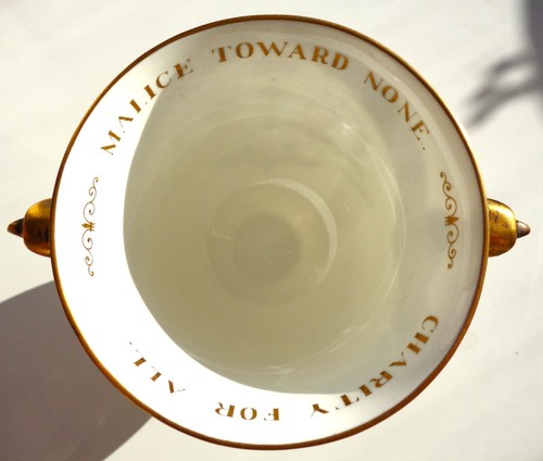 ROYAL CROWN DERBY LTD EDITION 1939 EAGLE HANDLD CUP/VASE KING GEO VI VISIT TO US - Picture 7 of 11