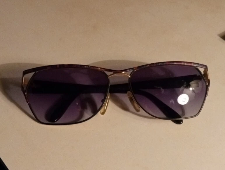 Gafas de sol vintage Laura Biagiotti multicolores T 635/S Foto 2 de 4