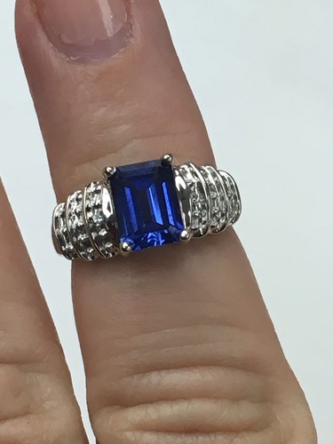 10K White Gold Synthetic Sapphire Ring Size 4.75 - Picture 5 of 5