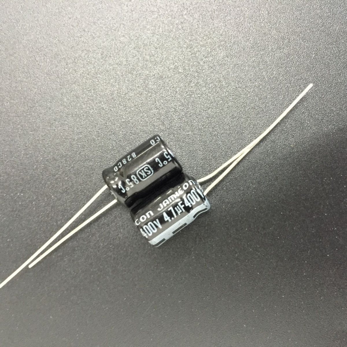 10pcs 4.7uF 400V 8x11.5mm Jamicon SK 400V4.70uF Electrolytic capacitor