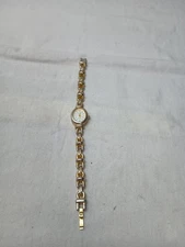 Vintage 56-005-Woman’s Claremont Analog Watch *Untested*