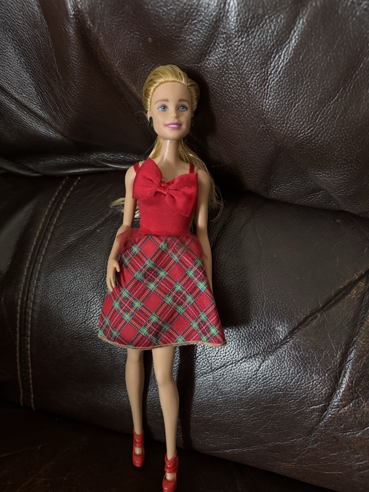2015 Mattel Barbie Holiday Surprise Doll Red Plaid Dress Red Bow & Shoes