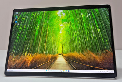Microsoft Surface Pro 8 i5-1145G7 8GB 256GB SSD Win 11 Pro nur Tablet