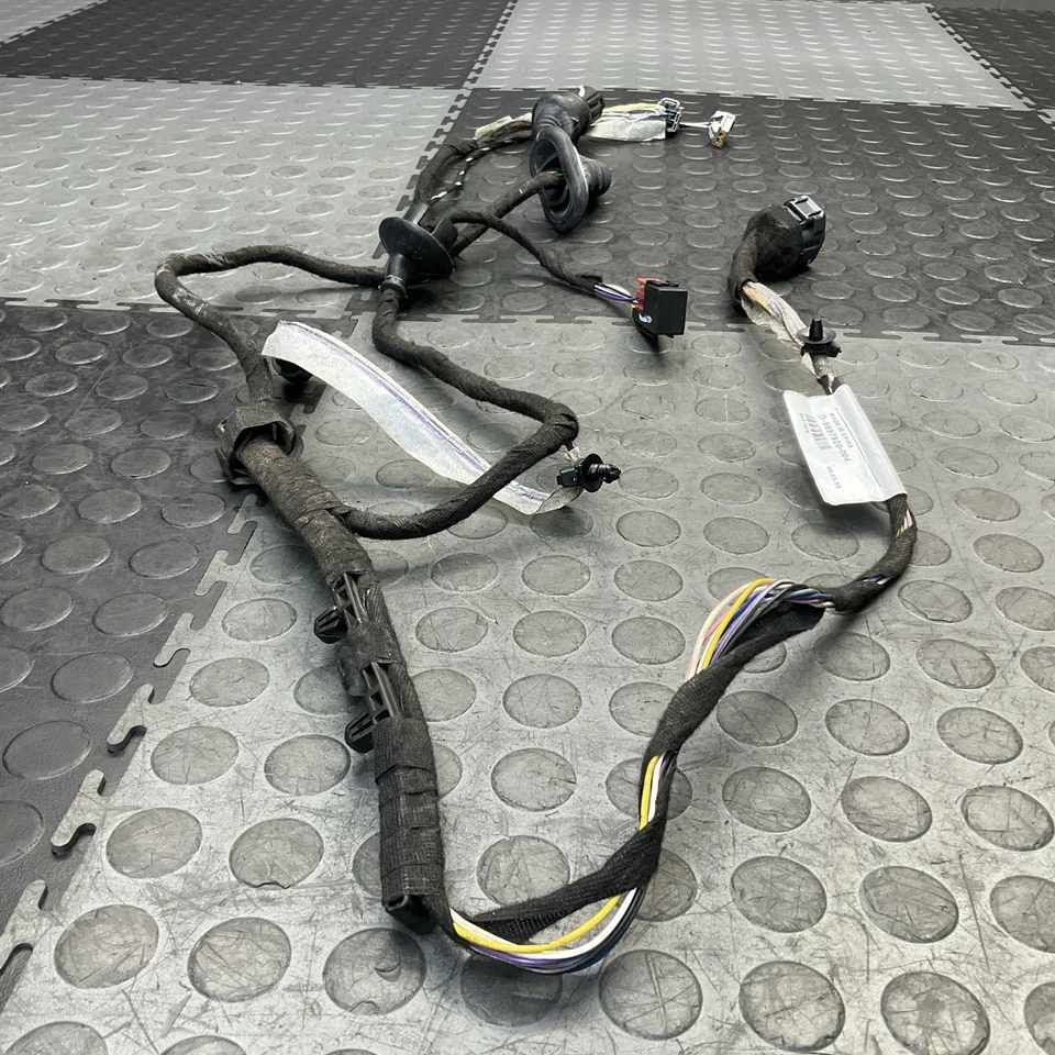 Conjunto de arnés de cableado panel puerta lateral derecha trasero Volvo XC90 2007-2014 FABRICANTE DE EQUIPOS ORIGINALES Foto 2 de 4