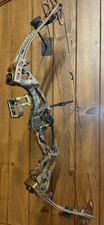 Nice Hoyt RazorTec RH Bow 60-70 LBS 28-30” Camo Hunting Bow Package