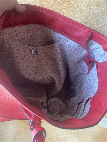 GUESS Red Tote Bag Faux Leather Large Logo Shoulder Hand Bag With Charms. - Picture 4 of 4