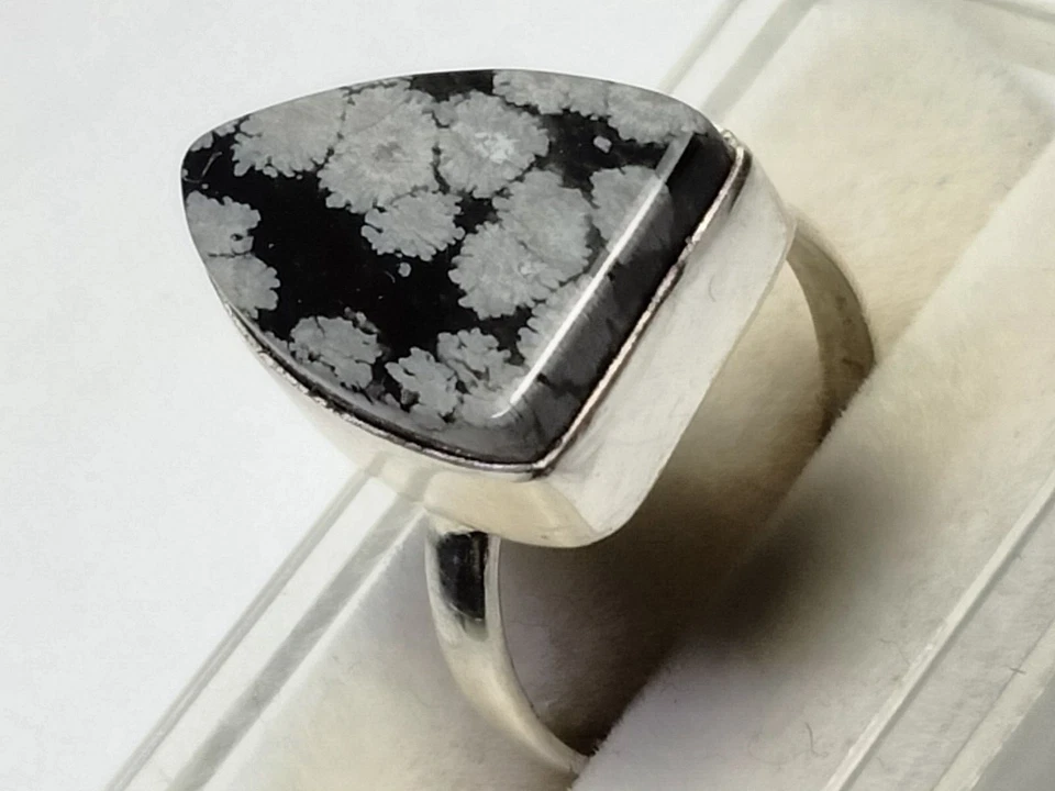 ATRACTIVO ANILLO OBSIDIANA COPO DE NIEVE NATURAL EN PLATA DE LEY 925 TALLA 6,75-7,0 Foto 4 de 4