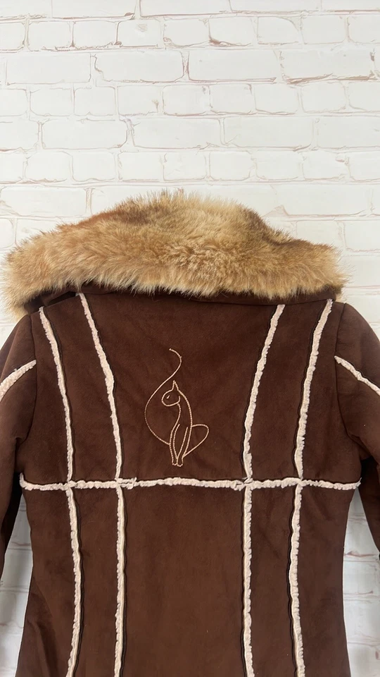 Chaqueta de trinchera BABY PHAT Y2K RARA para niñas talla 4 forrada de sherpa acogedora piel sintética Foto 3 de 4