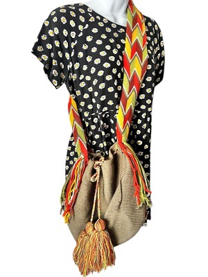 Handwoven Wayuu Mochila Tote Bag Zigzag Long Strap Tassels Colombian Kacki-Green
