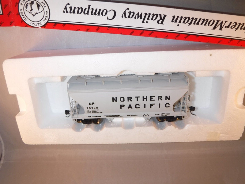 Intermountain HO Northern Pacific NP 34' ACF Hopper Cement Gray #75793